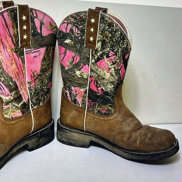 Size 11 Artiat pink mid girl boots - Picture 2 of 8